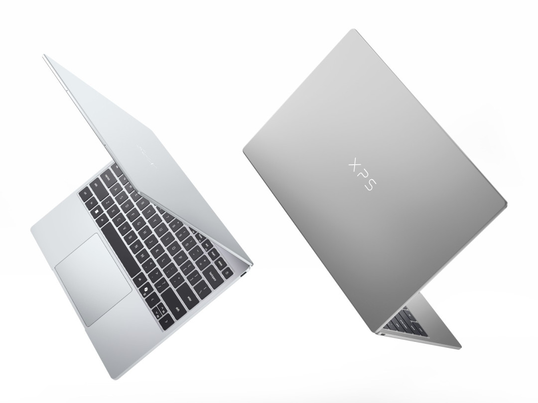 戴尔XPS 13 2026双版本对比：同一个1kg机身，7649和13499差了5850元，开学季选哪档