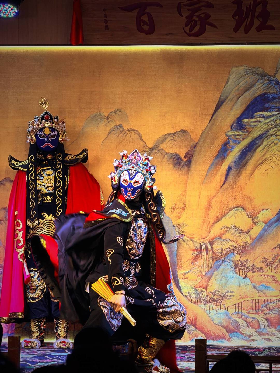 成都看变脸，9.9元到298元差在哪：四个梯队场馆+五条避坑红线，买票前看完