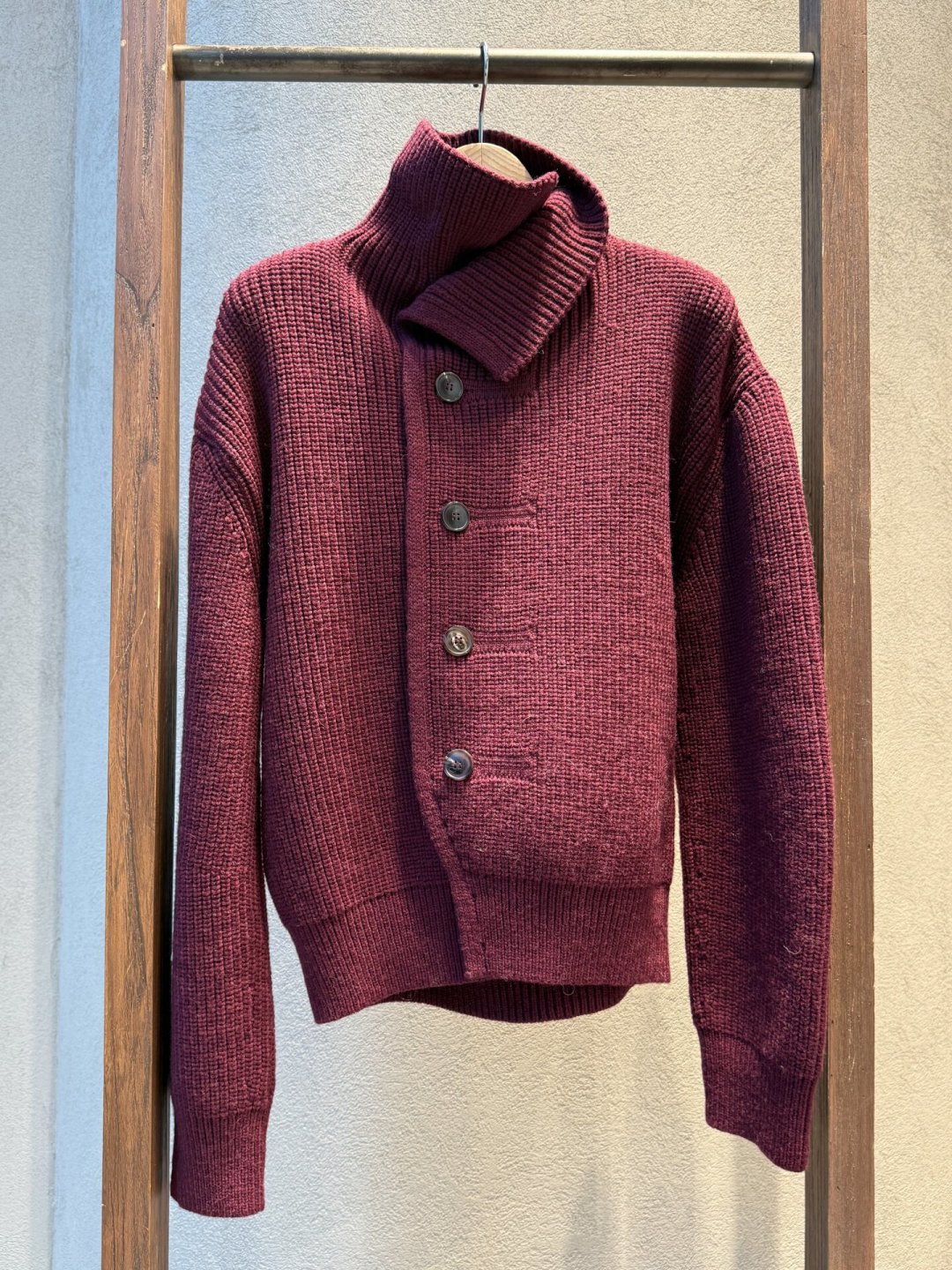 FW26 到店,SS26 跌到 4.2 折:Dries Van Noten 一年一次的“交接窗口”,同一笔钱怎么花
