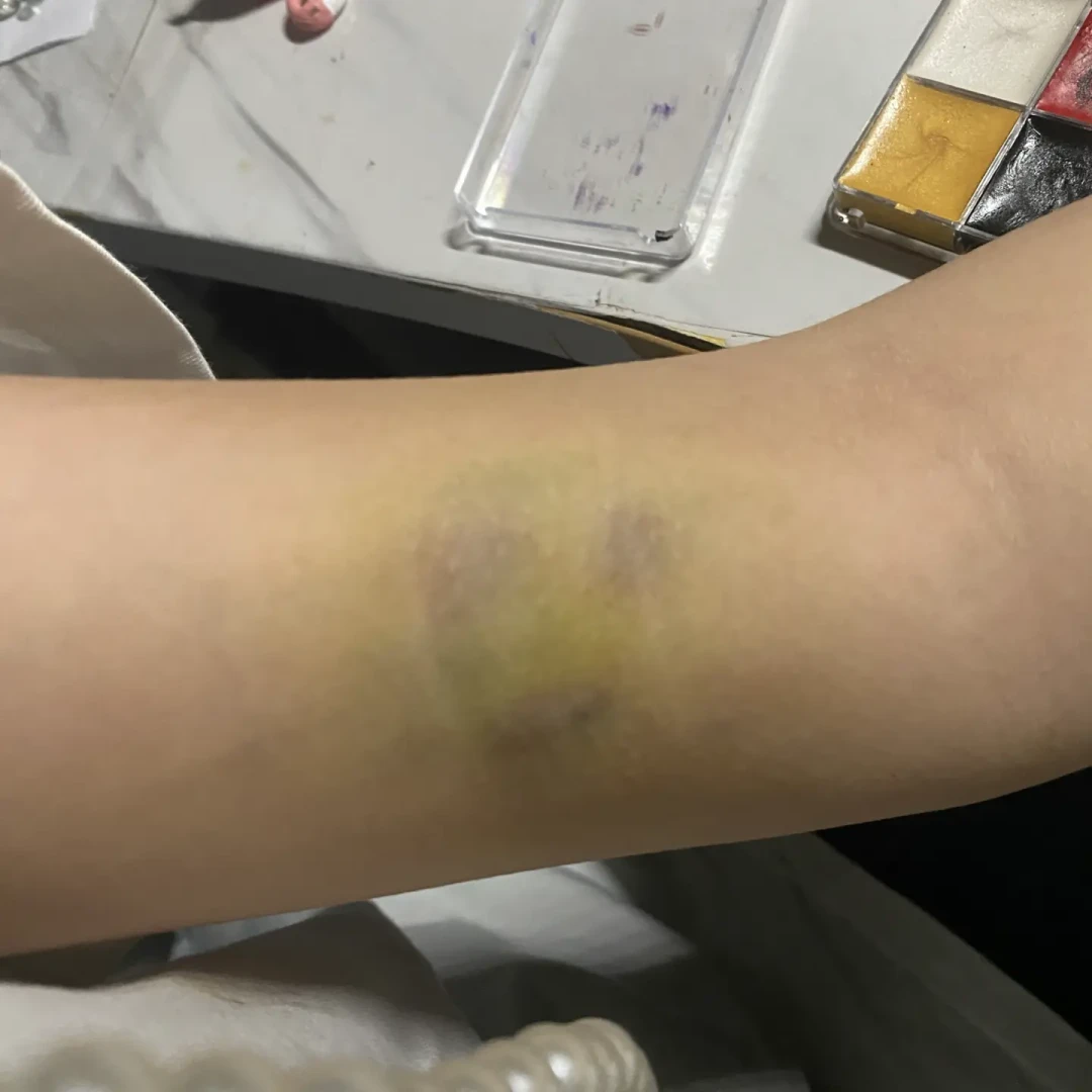 想赶万圣节玩特效化妆?先看懂这份新手材料清单,50元就能上手