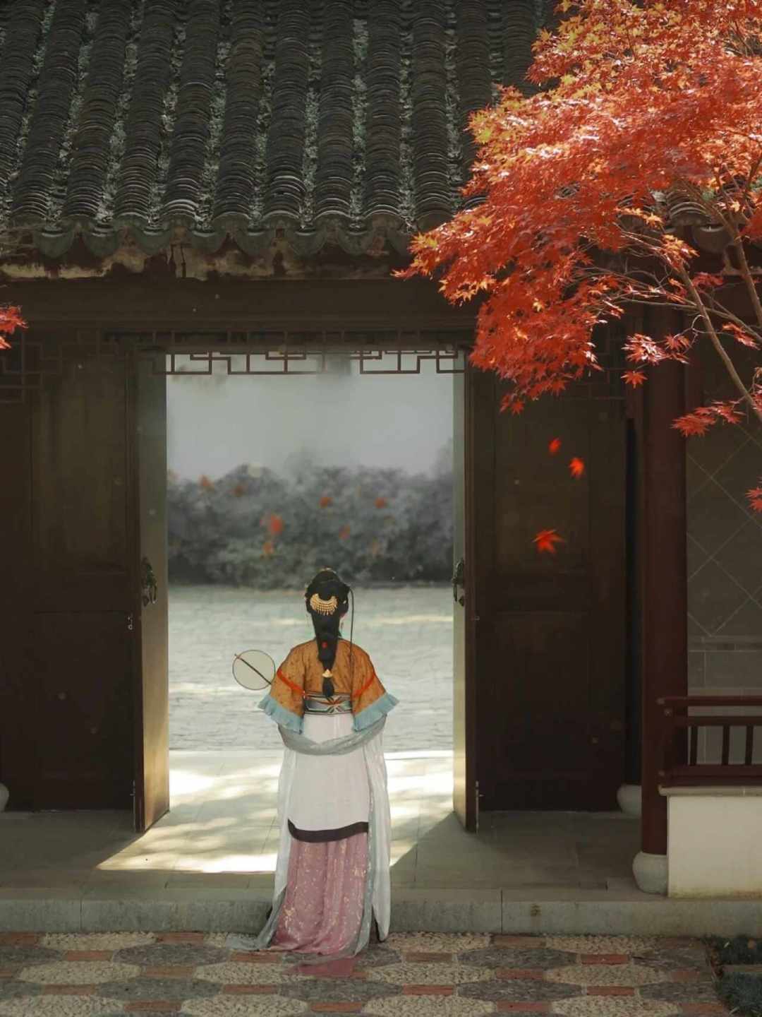 300元的套餐,600元的账单:汉服旅拍的隐形消费,是怎么一步步加上的