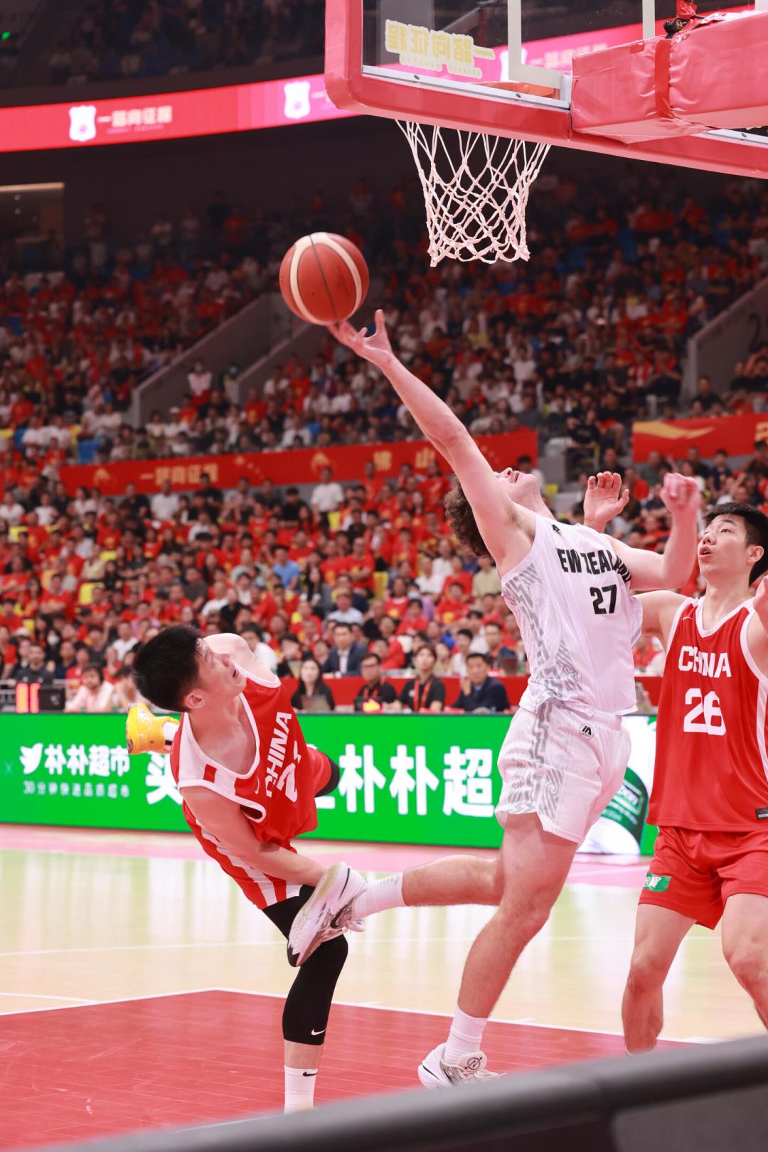 赵继伟6分钟5次漏人：31岁的他，还配得上国家队球衣吗？