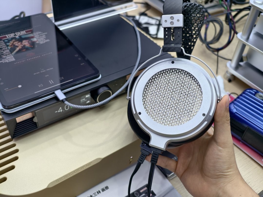 深圳展看明白了:STAX最深的护城河,不是X9000,是那套580V接口