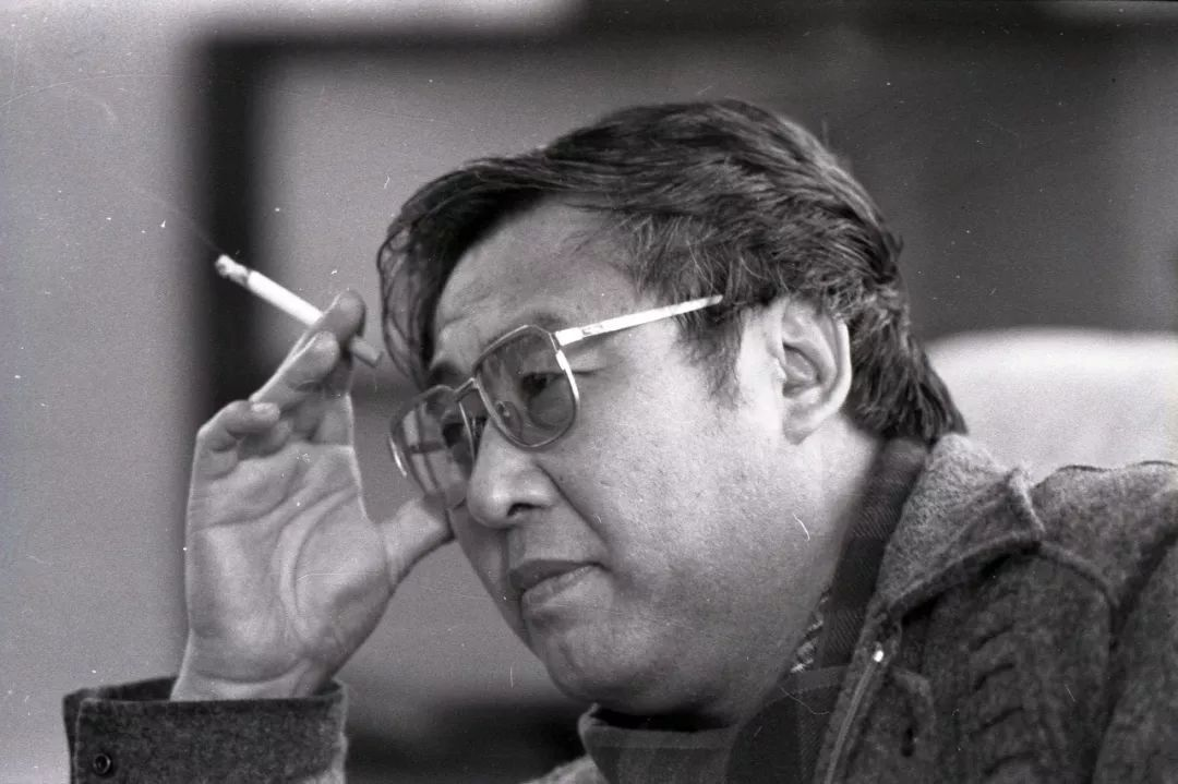 《平凡的世界》面世40年,知乎上还在吵:开学前读不读、怎么读,这篇一次讲清楚