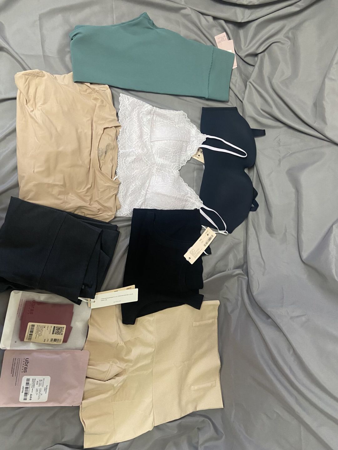 199元一盒的Ubras盲盒，到底能不能冲？翻了40多篇开箱帖，我把账算清楚了