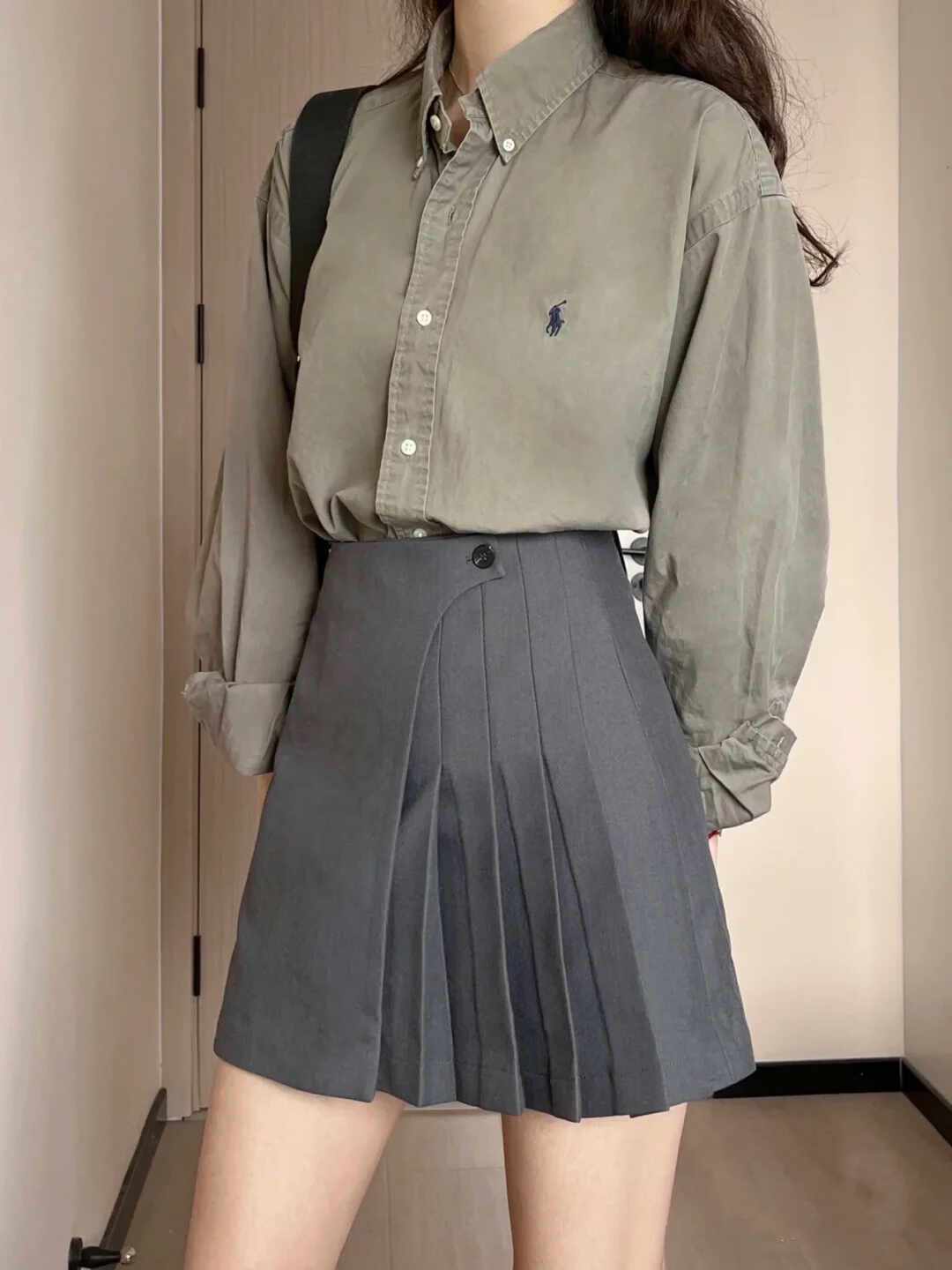 拉夫劳伦毛衣2390元，拼多多套装40元：开学季美式学院风，钱到底该花在哪件上？