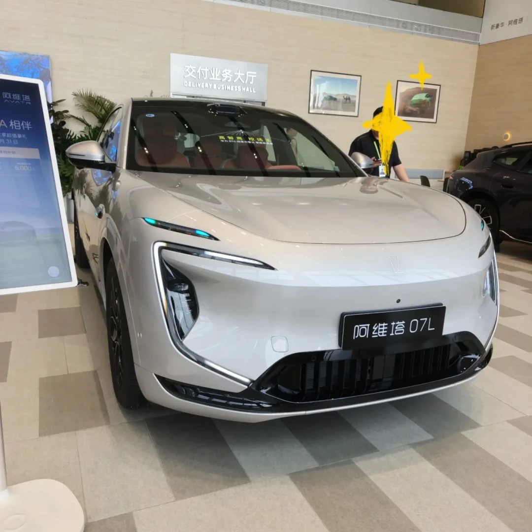 ADS5在8月塞进10万到44万:10万的车和40万的车,华为智驾根本不是一套东西