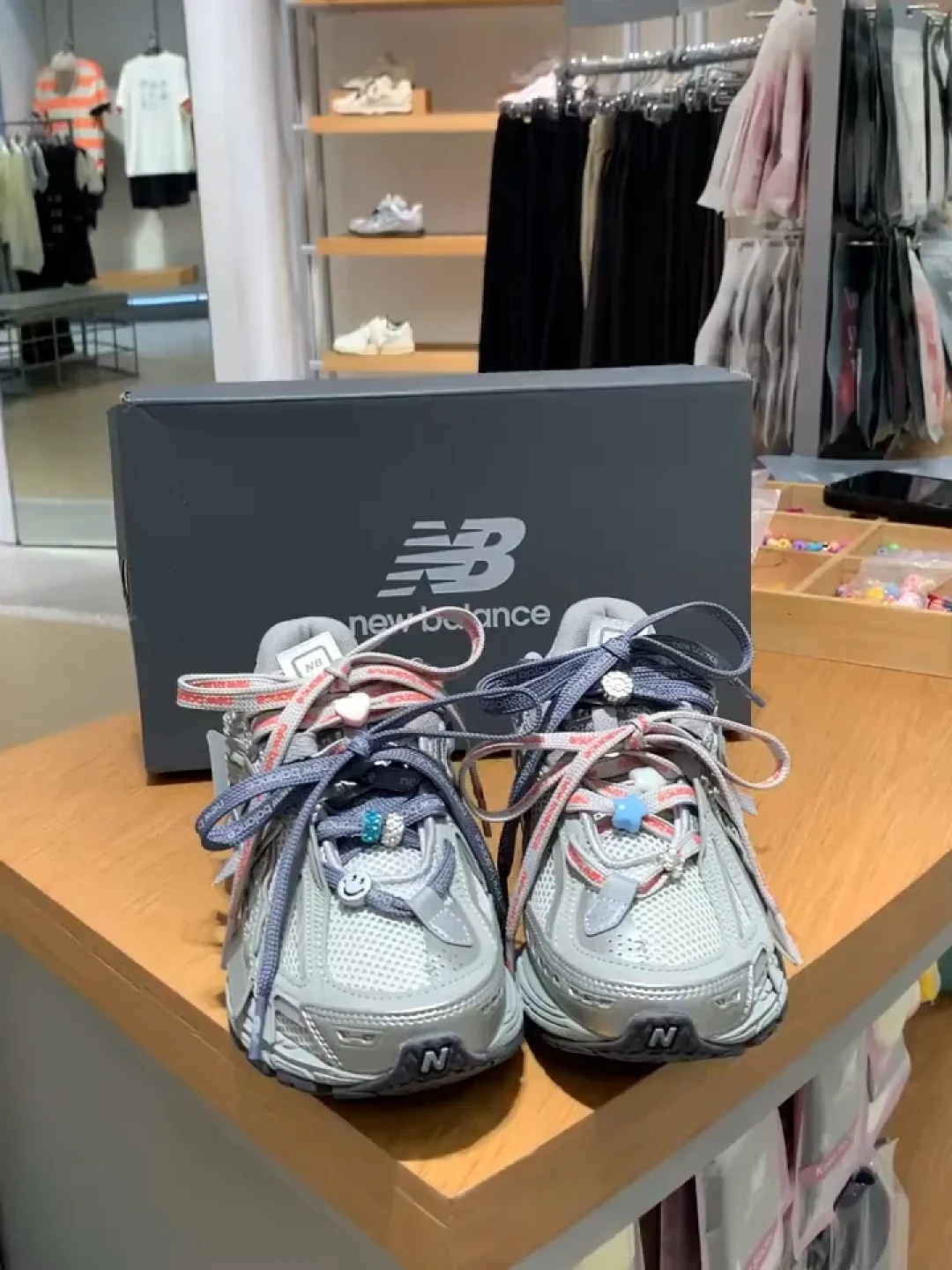 「新百伦」不是New Balance：十几年商标拉锯后，大促买N字鞋先认准鞋标