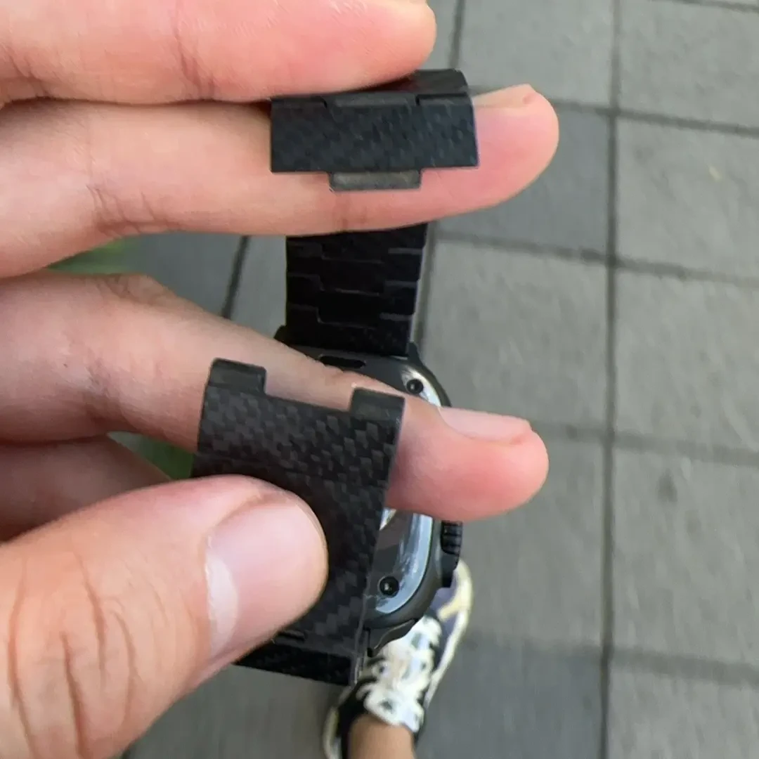 五六百块的PITAKA表带，有人轻到忘记，有人断到丢表：翻完全网评价，我搞懂它适合谁