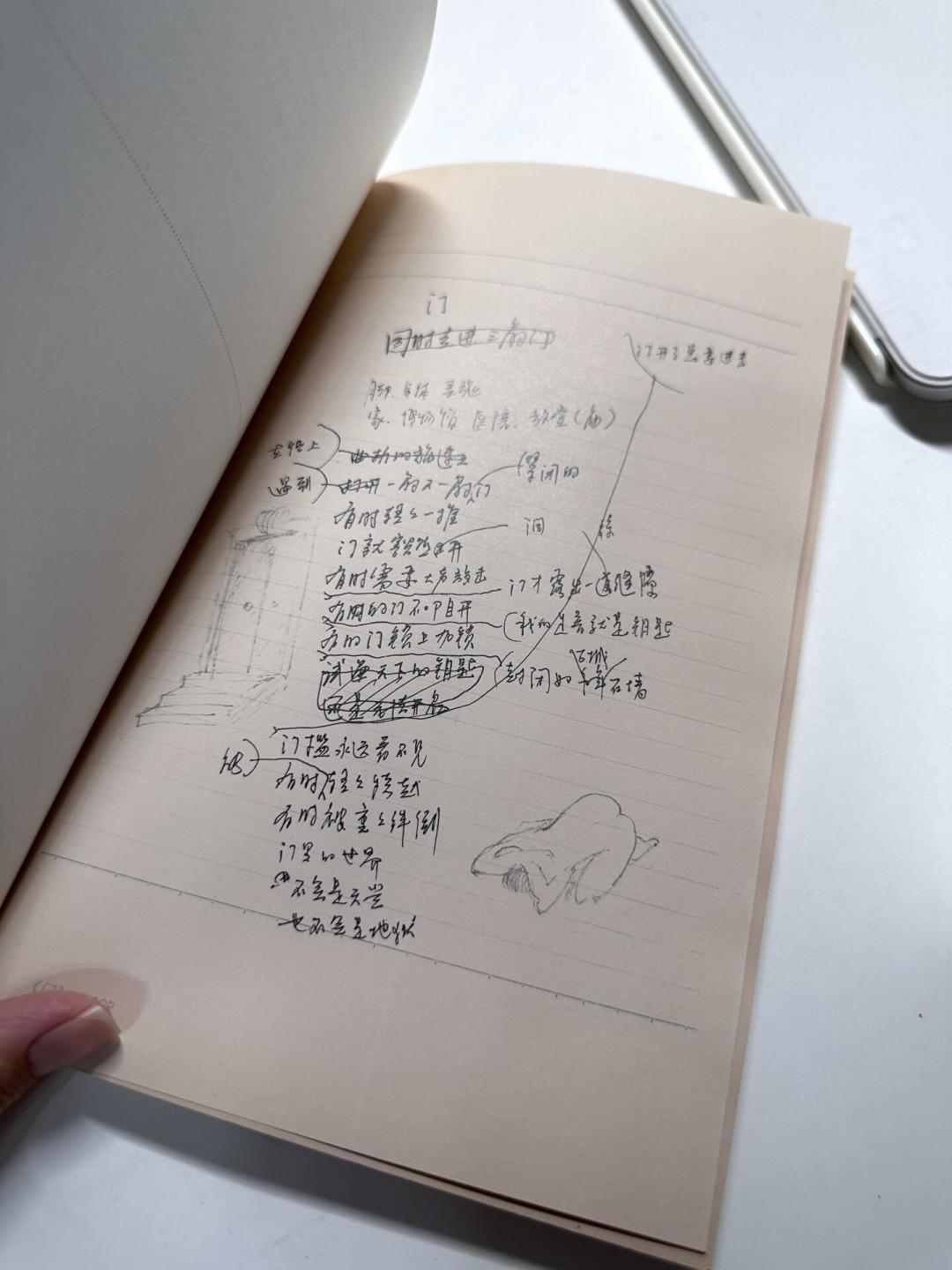 赵丽宏凭《疼痛》拿下波兰雅尼茨基文学奖：译成20多种文字、国内几乎没人讨论，这本诗集该不该补票？