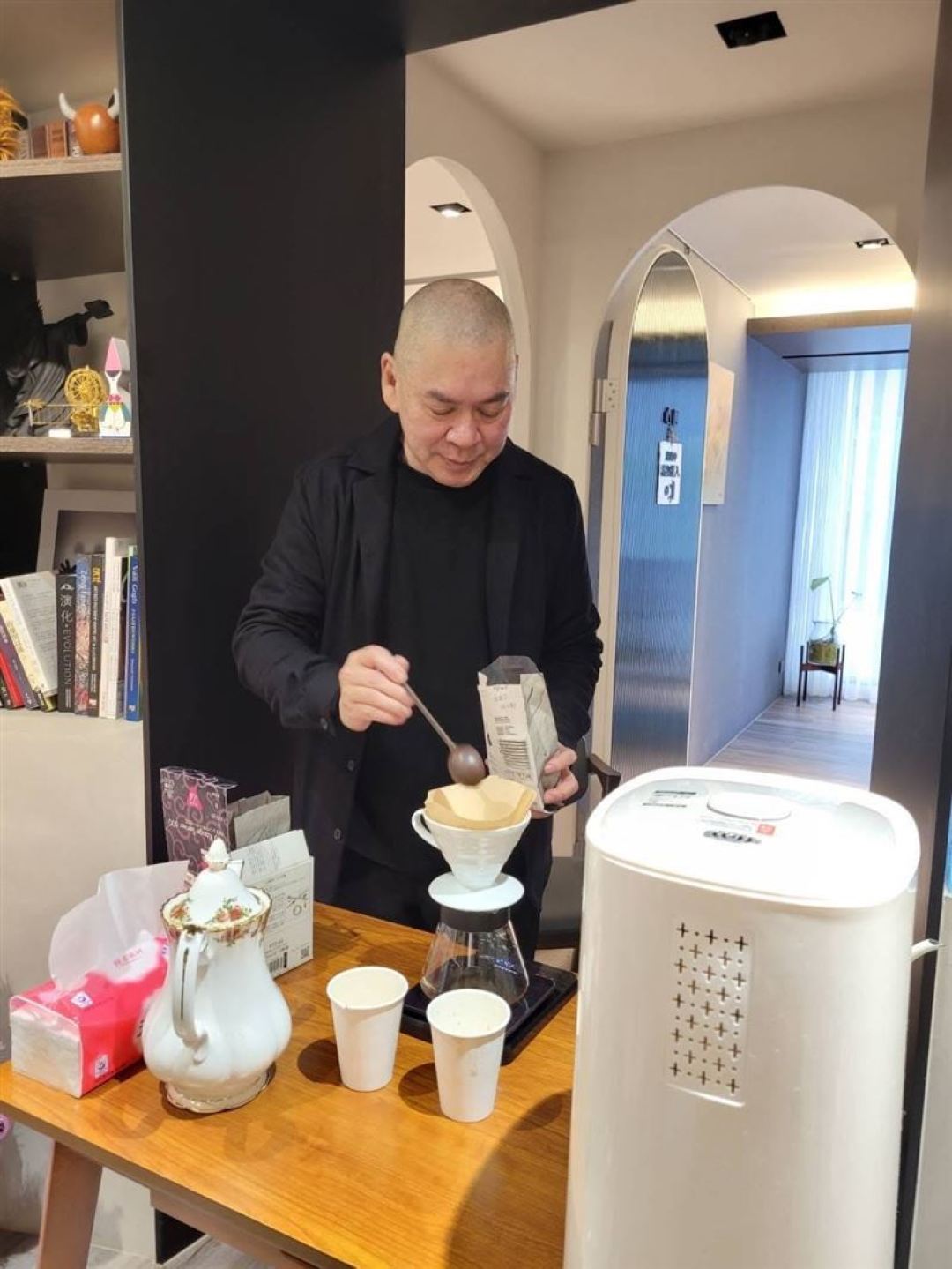 蔡明亮开了15年的咖啡店八月底闭店,下单到8月24日:告别这杯之前,还有好消息