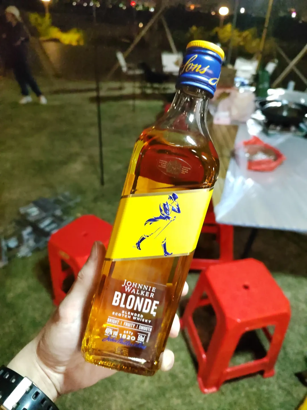 粉丝为徐明浩下单，老饕嫌它“太淡”：尊尼获加耀澄值不值得买，先算这笔毫升账