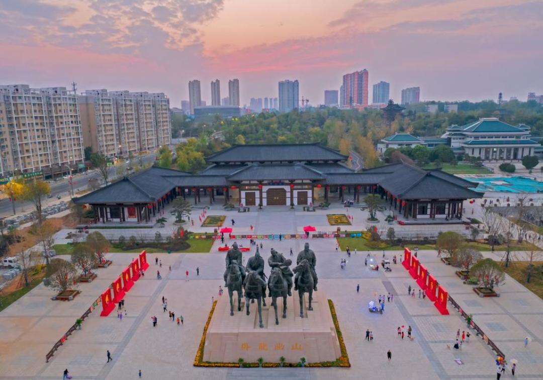 看三国,为什么大家集体停在五丈原?原著和两版剧的后半部替你比完了,缓解路线也在这