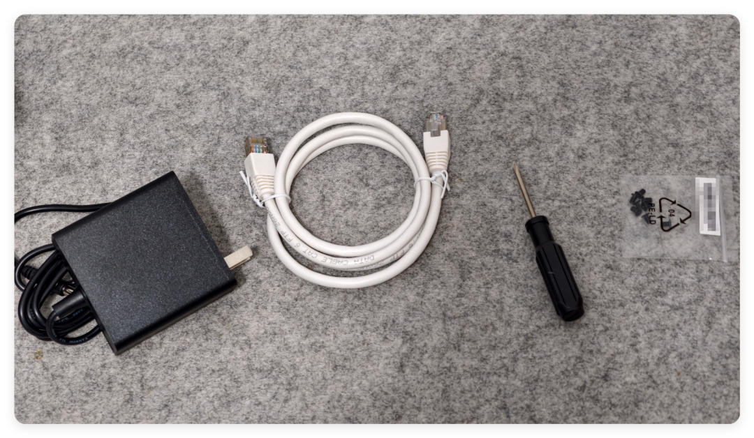 开售两周、开始补货：小米智能存储的外网40Mbps实测成了100KB，原盘在电视APP里也会卡