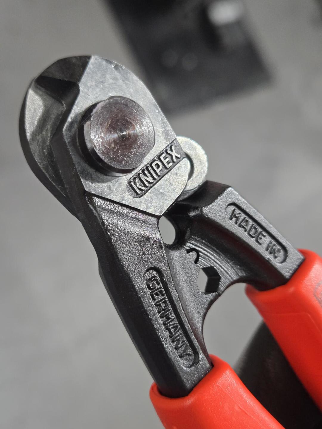 在家修车要不要上KNIPEX?翻完车店和骑友的实测,2件值得买,3处别硬上