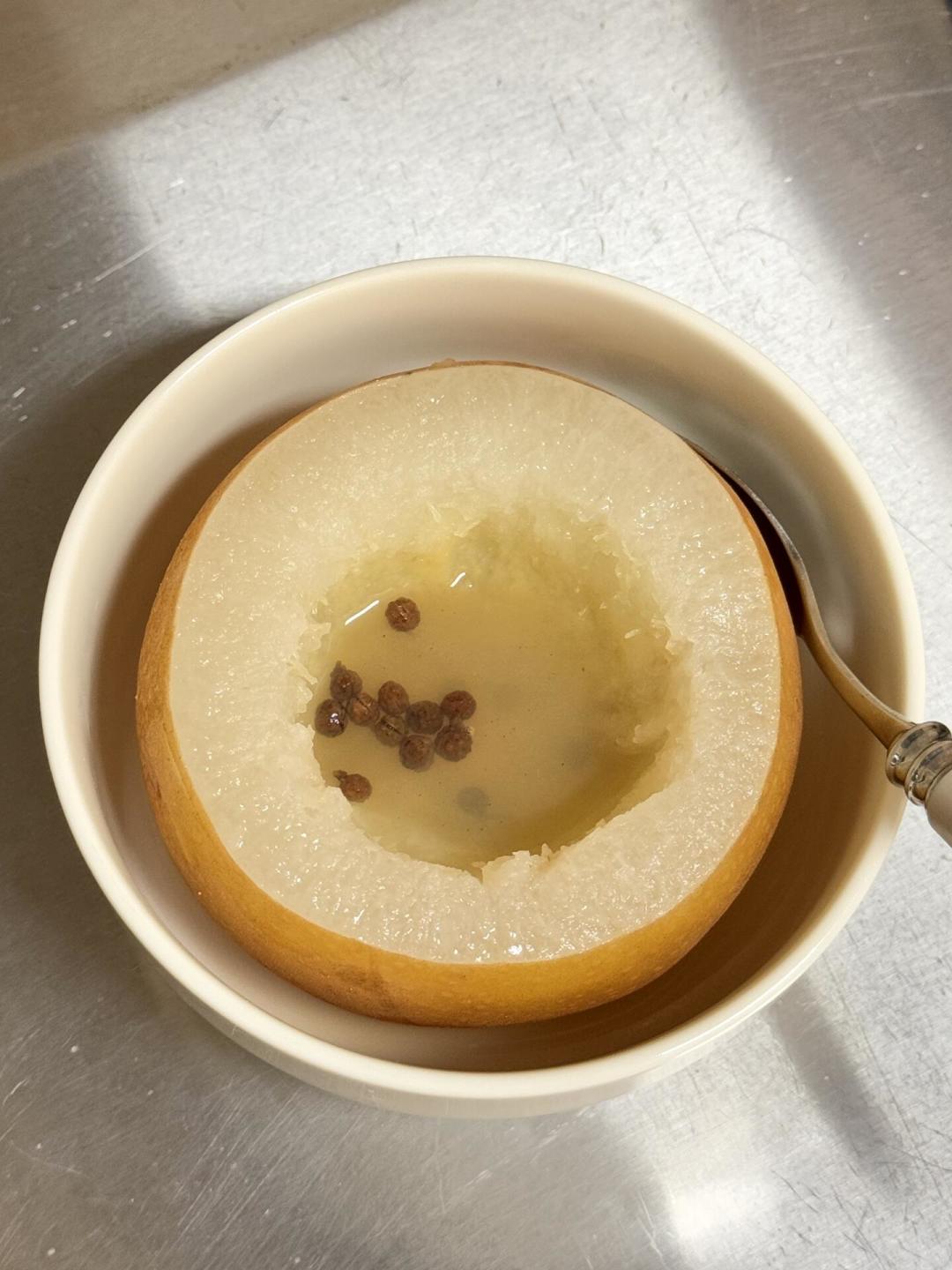 嗓子一痒就想炖冰糖雪梨?先等等:寒咳热咳方向完全相反——翻完全网近百篇热帖,该选什么、别买什么、什么时候就医,一次说清