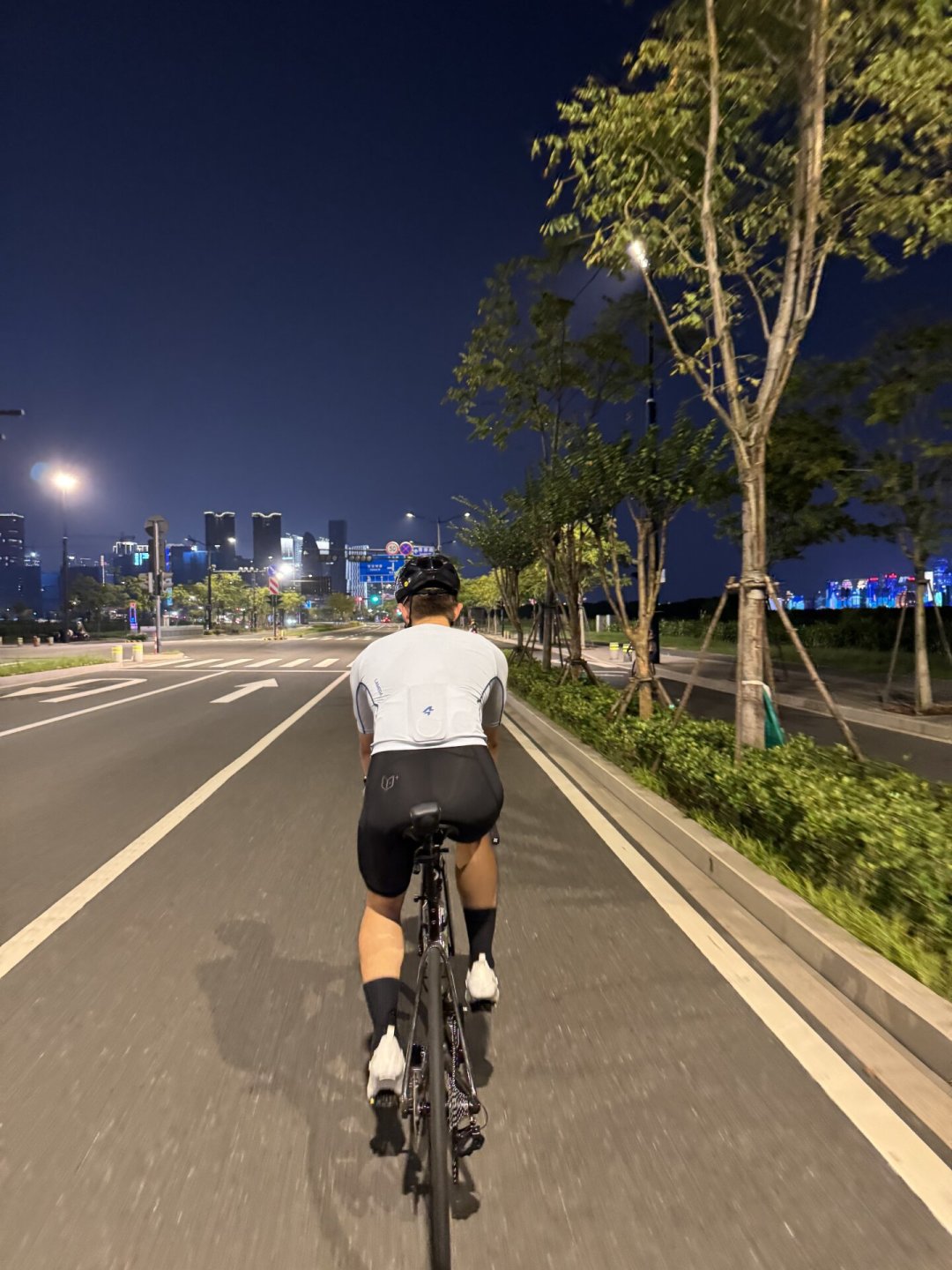血钾只剩0.2、多名骑友热射病倒地:8月高温骑车,
