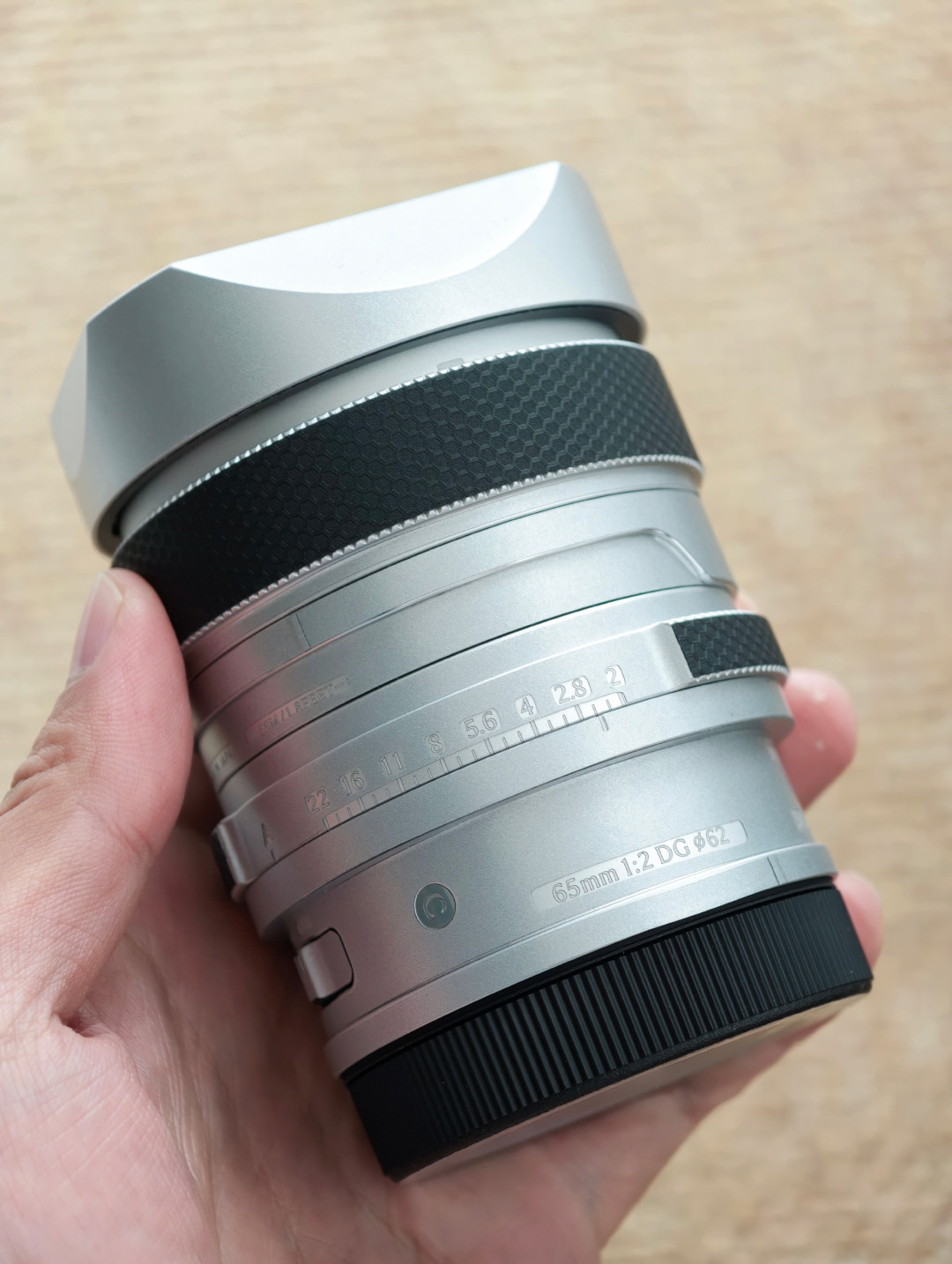 适马65mm F1.0要来了？4个月传闻逐项核实，三类人值得等、两类人别急着出手