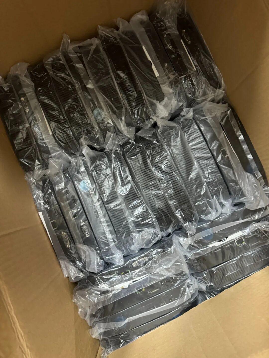老NAS先别扔:花一百块给它加个“外接大脑”,涨价潮下翻红的存算分离,三派吵完谁该上车已经清楚了