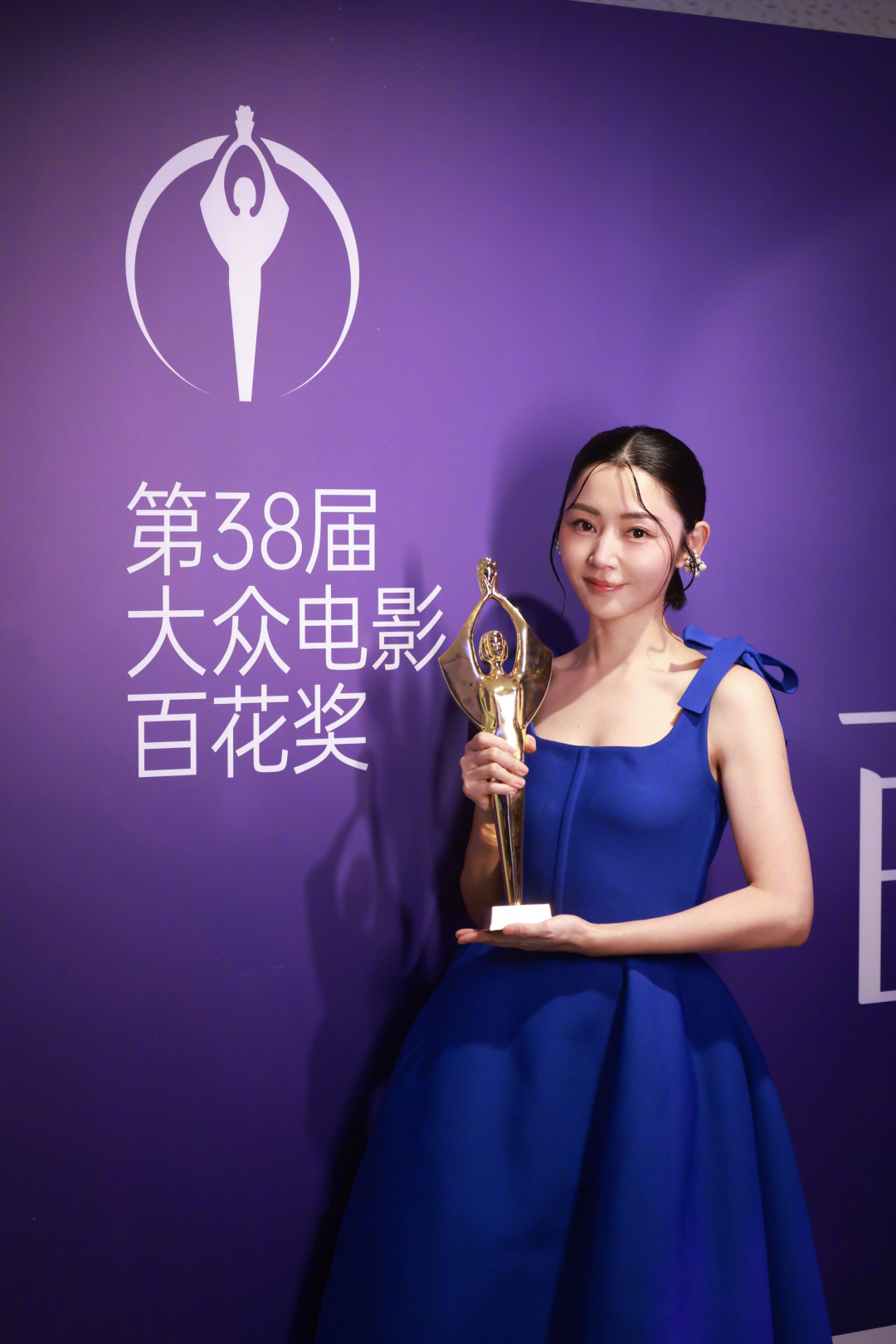 《破·地狱》上映两年:卫诗雅51票封百花影后,廖子妤先黄子华拿金像奖,这个班底的红利还在兑现