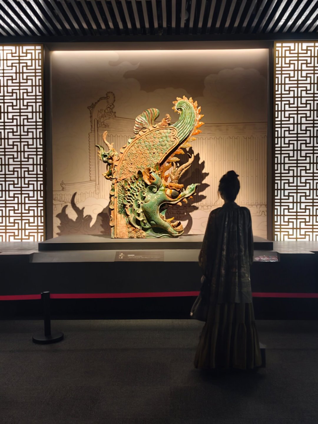 永乐宫“让拍照”了?别急着冲:把幽暗大殿的真相捋清楚,再决定看真迹、看复刻还是直奔成都