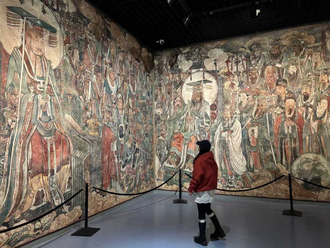 永乐宫“让拍照”了?别急着冲:把幽暗大殿的真相捋清楚,再决定看真迹、看复刻还是直奔成都