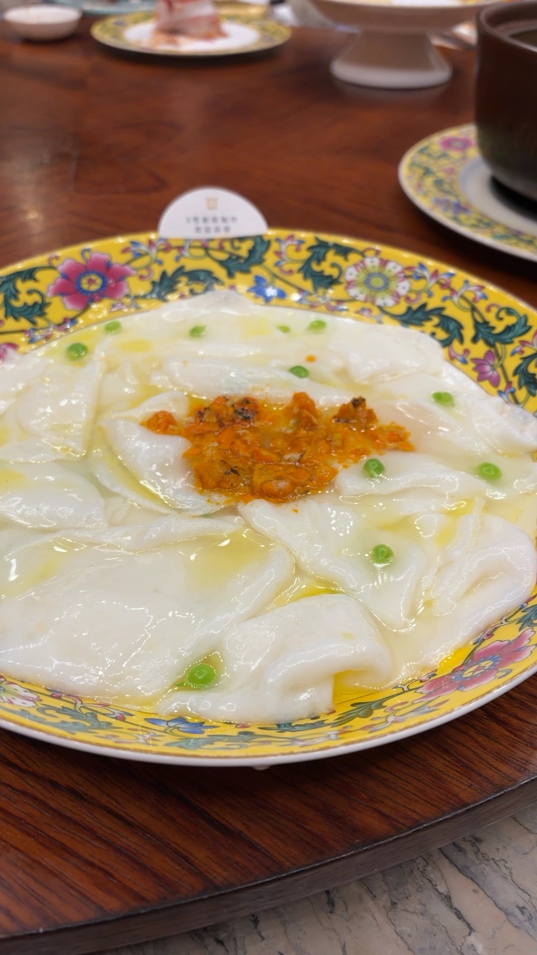 牛乳蒸羊羔、一斗珠羊皮褂:贾母被全网声讨两个月,对照原文,一半证据立不住