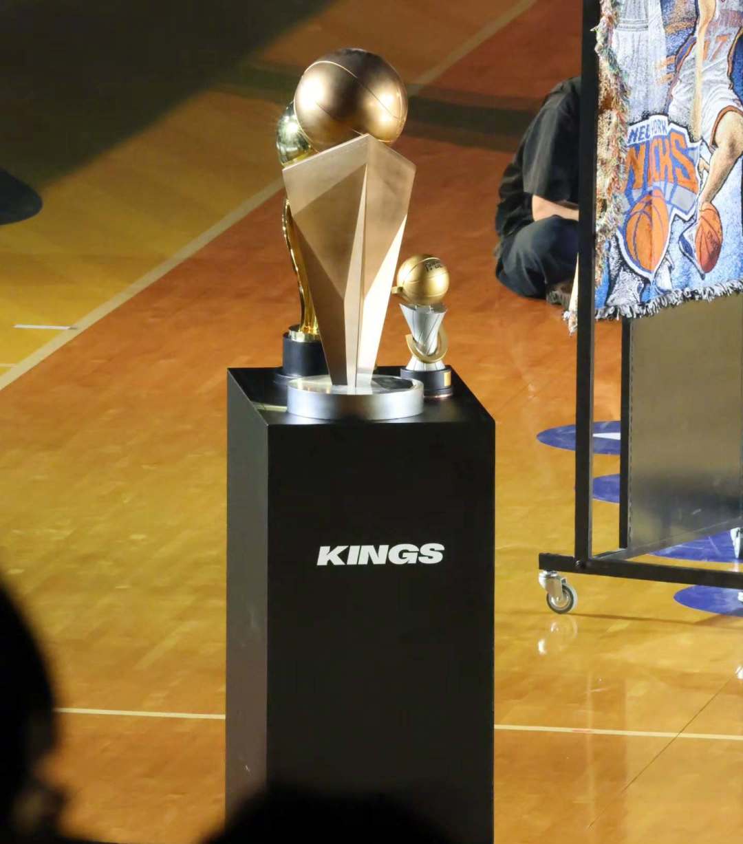 今年名人堂只有一位NBA球员入选，林书豪借机讲了个14年前的故事