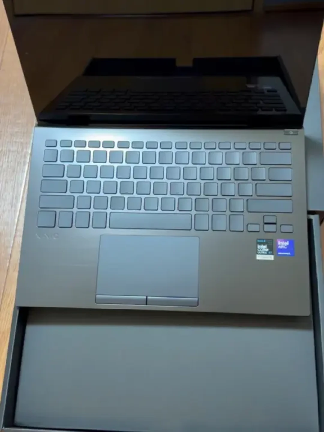 VAIO SX14-R2上市三个月,实测结果出来了:16小时续航、终于安静了,但国行党还要过三关
