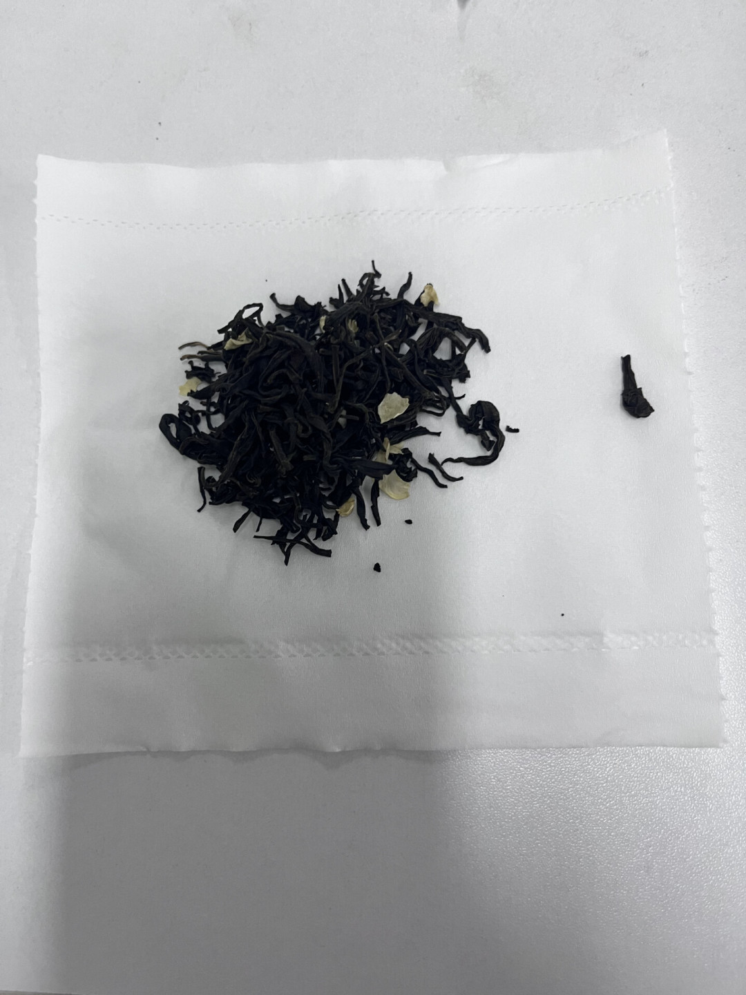 花香沉入茶汤:把祥源被低估的窨制祁红线翻了一遍,茉莉、桂花、珠兰三款怎么买怎么冷泡,下单前想清楚