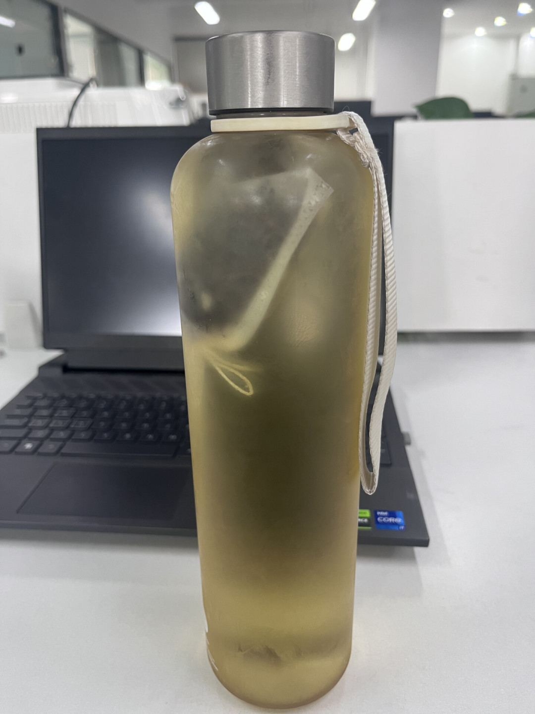 花香沉入茶汤:把祥源被低估的窨制祁红线翻了一遍,茉莉、桂花、珠兰三款怎么买怎么冷泡,下单前想清楚