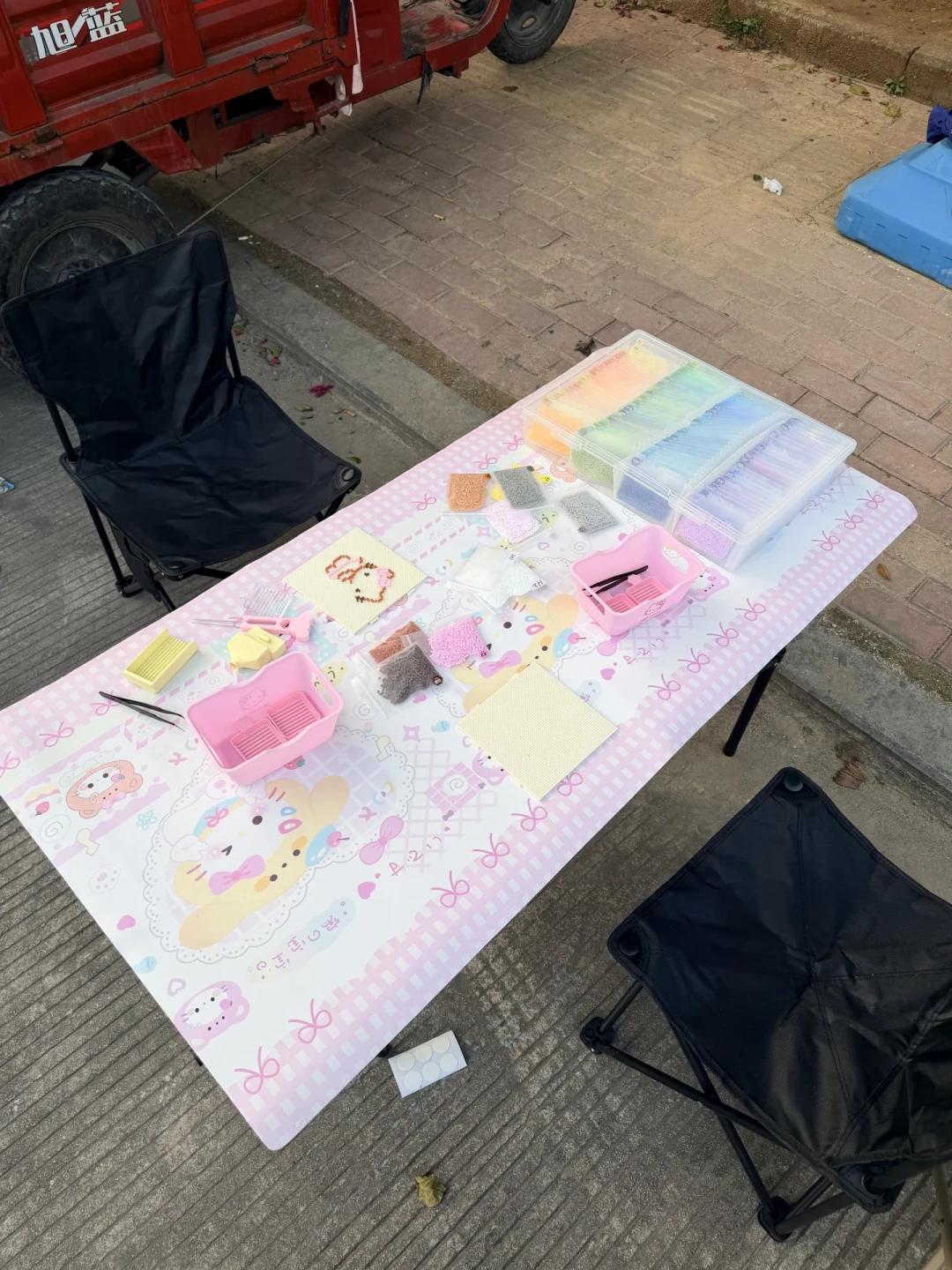 9岁女孩摆摊日入400元,但也有娃只赚了2块钱:暑假结束前带娃摆摊,先把这笔账算明白