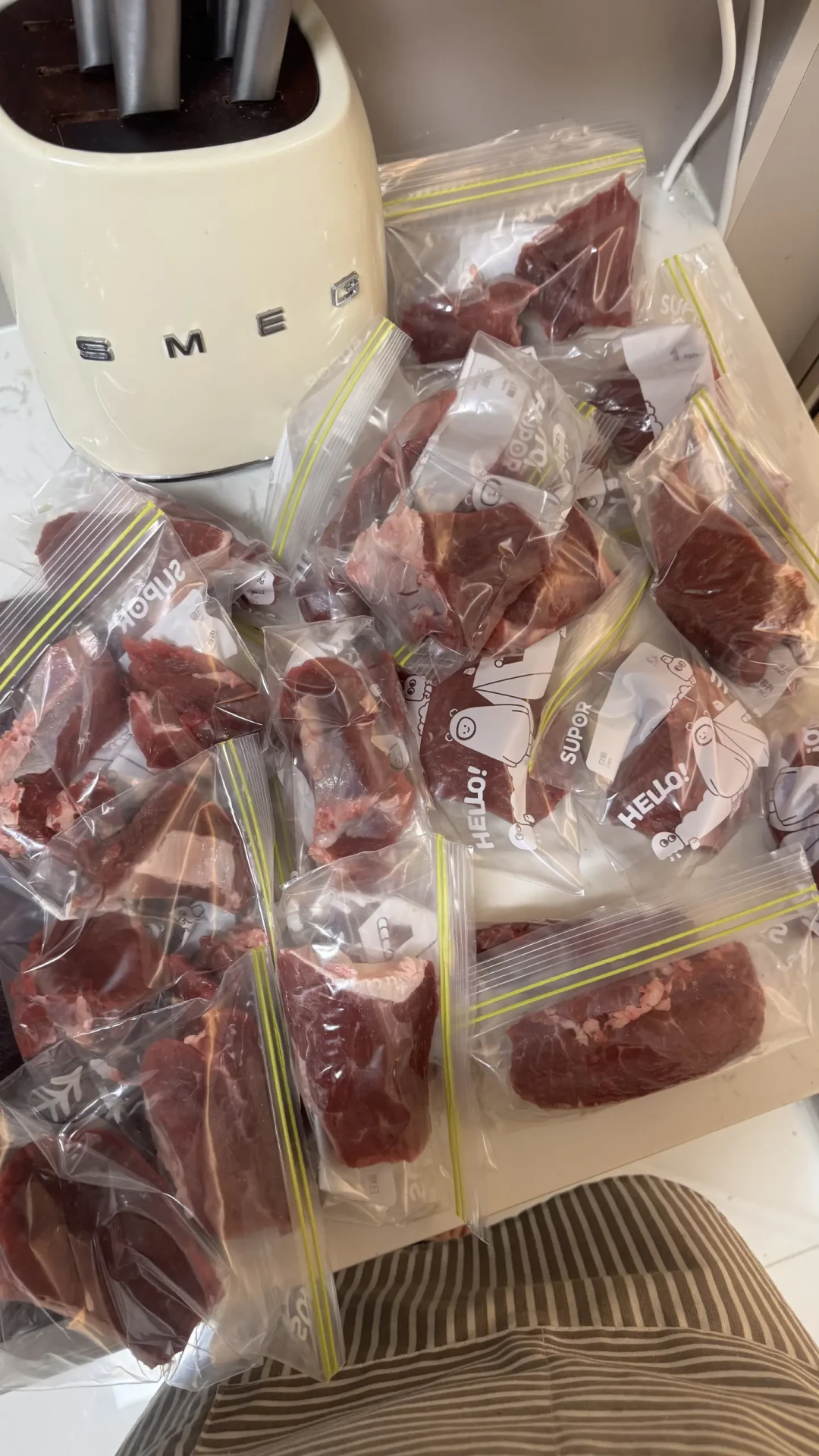 人民日报专门发文教你挑牛肉:冷鲜、冷冻、热鲜怎么选,怎么解冻不亏钱,这篇讲透了