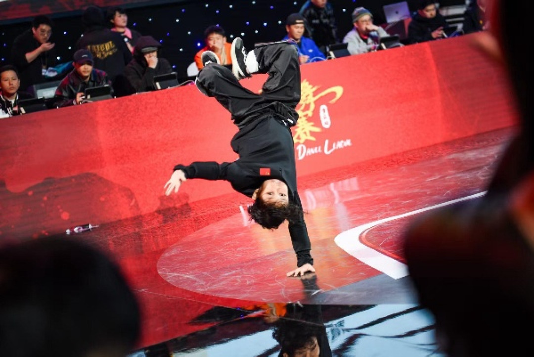 13岁秋秋夺冠带火少儿breaking:给孩子报班、买装备前,先看清这两处坑