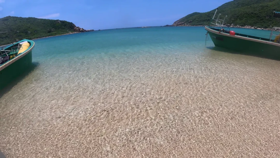 南海台风扎堆生成，先别急着退海南潜水的机票：8个潜点的窗口、停运规则和禁飞红线核对完，都标在这张持证玩家地图上
