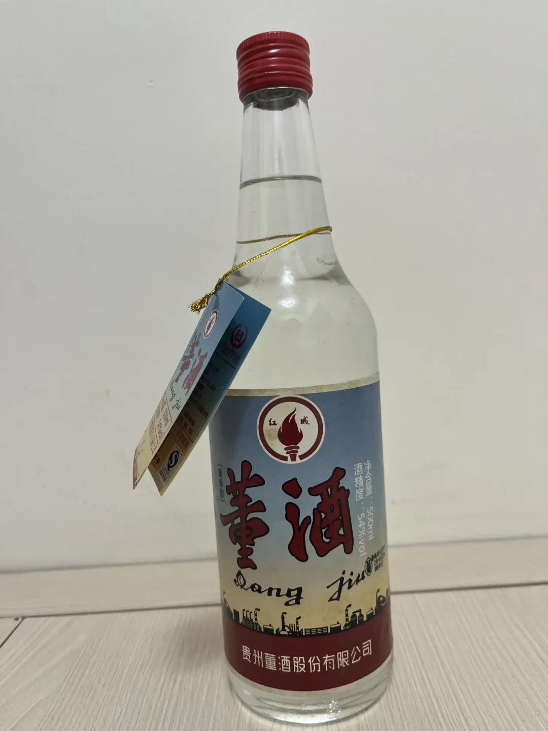 老酒收藏除了茅台,就剩老董酒了?火炬董、白董、红董的品种、行情、坑位一次说清
