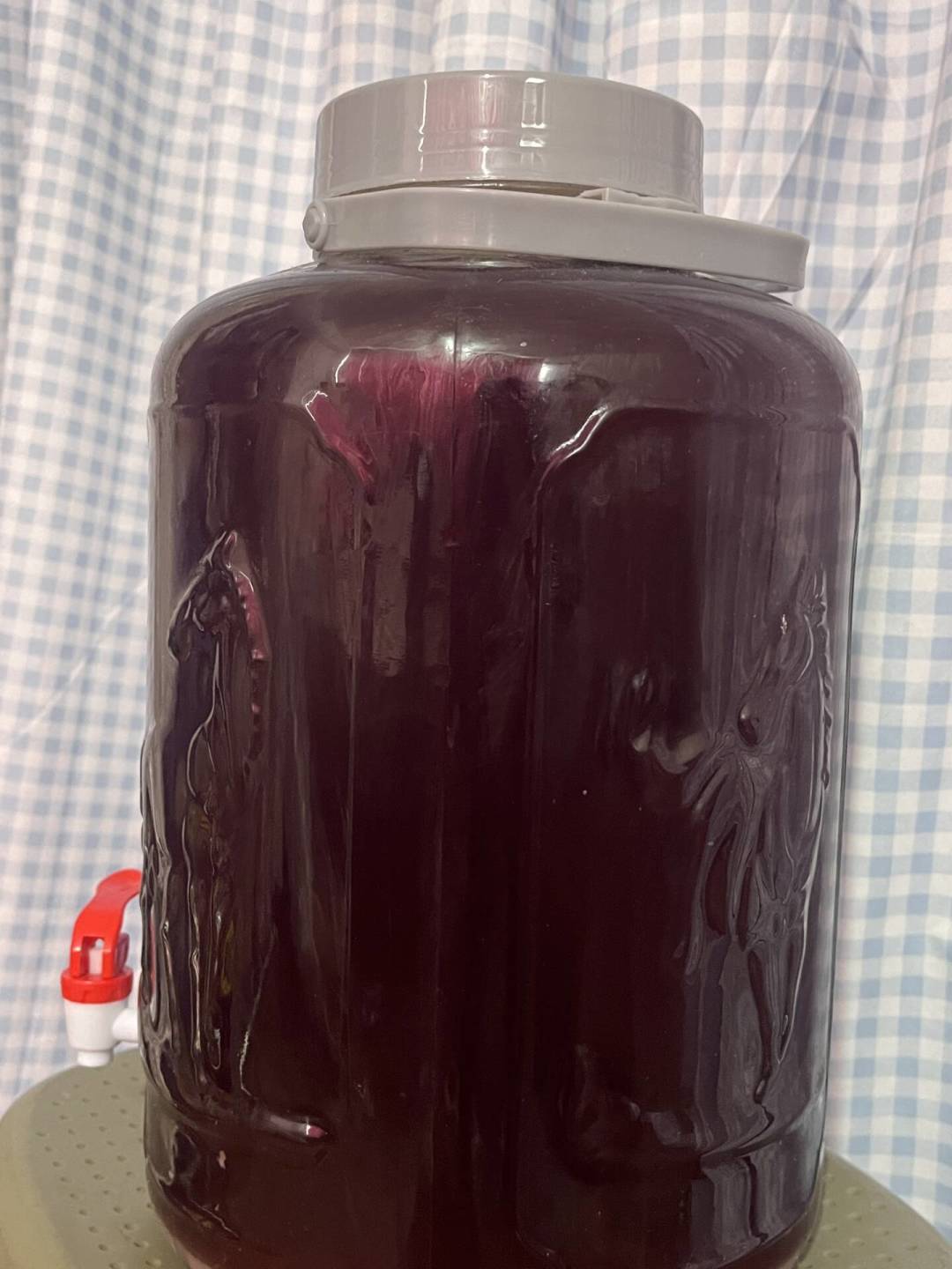 10瓶自酿葡萄酒，2瓶甲醇超标：葡萄季想试试自酿，先把这篇看完