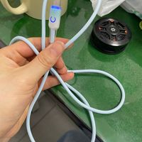 带指示灯的编织快充数据线