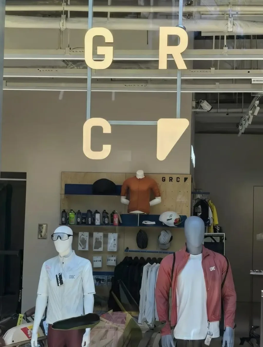 GRC骑行服到底怎么选?CMYK_G1、黑标、TECH的区别和购买渠道,一次讲清