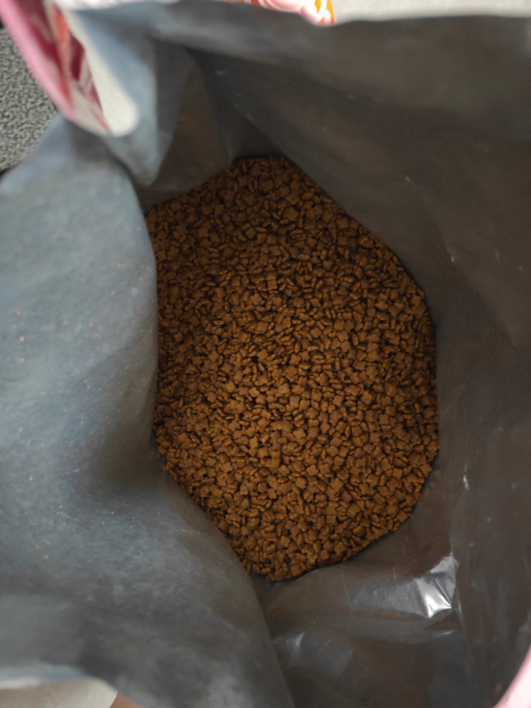大促囤了10kg猫粮？单只猫要吃182天，夏天的保鲜窗口只有一个月左右：这笔储存账替你算完了