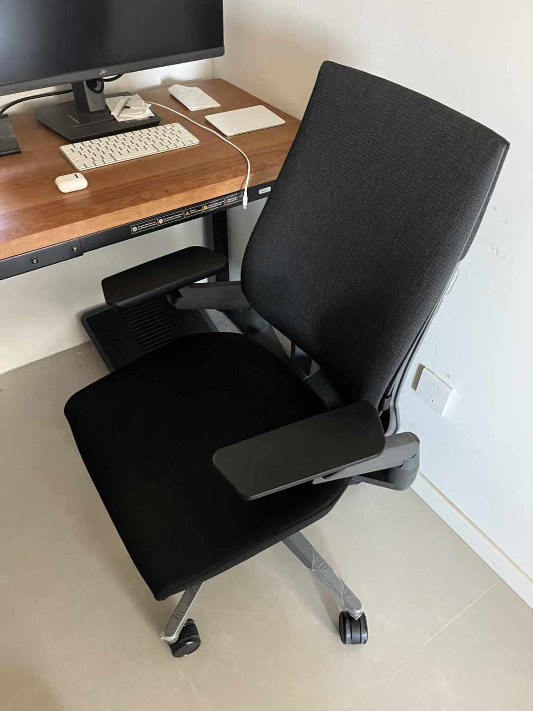 预算够直接上Aeron?翻了三个平台的试坐帖,这4种人被竞品