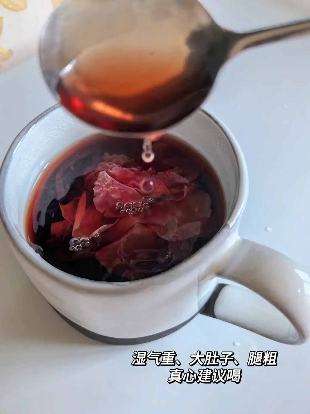 嗓子干、皮肤干,润燥茶下肚反而胀?翻完全网这周走红的30多个配方,我缩成5杯