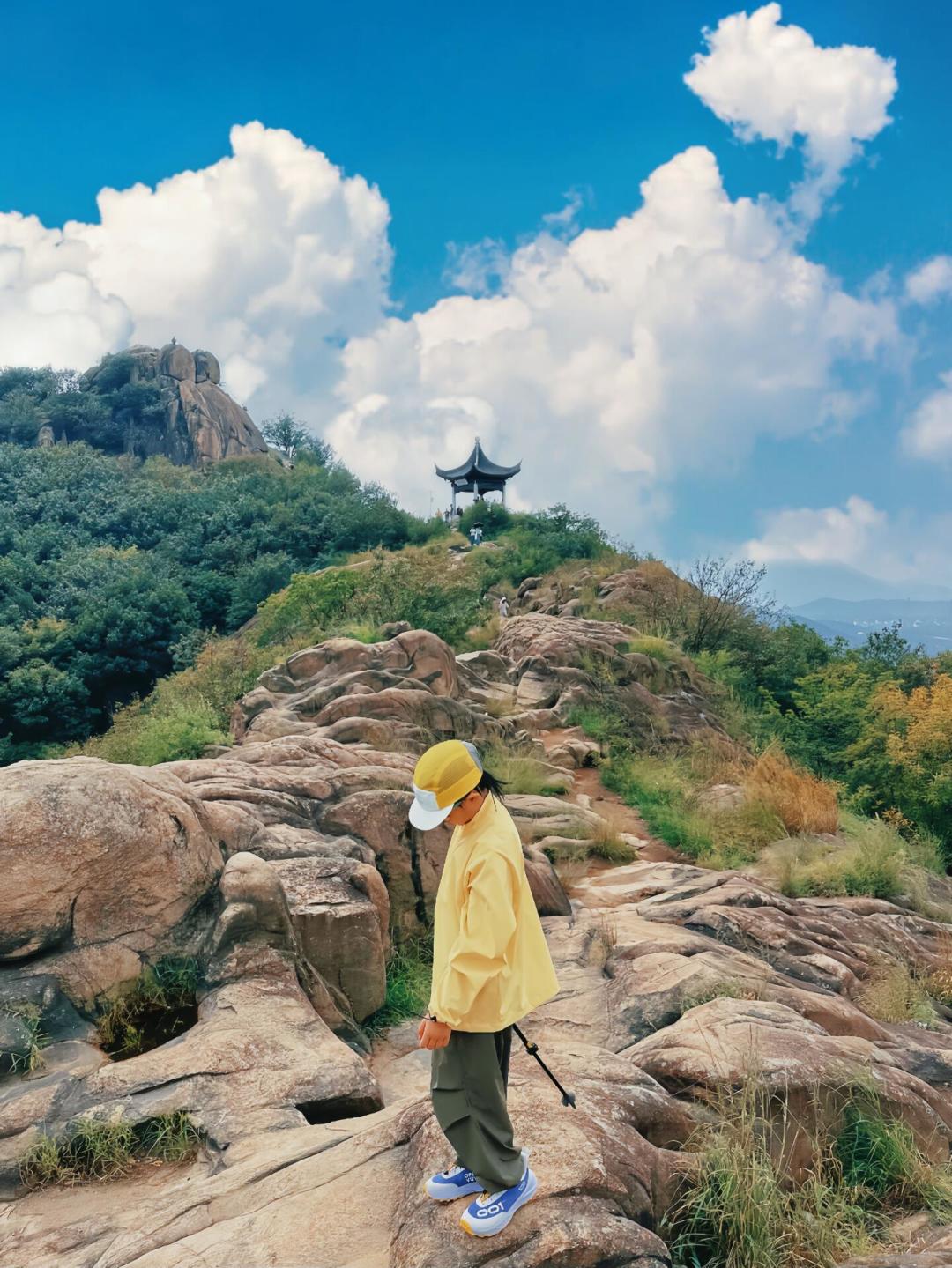 暑假余额告急:这个夏天最后一次带娃上山下水,先按温度定玩法,再按年龄定路线