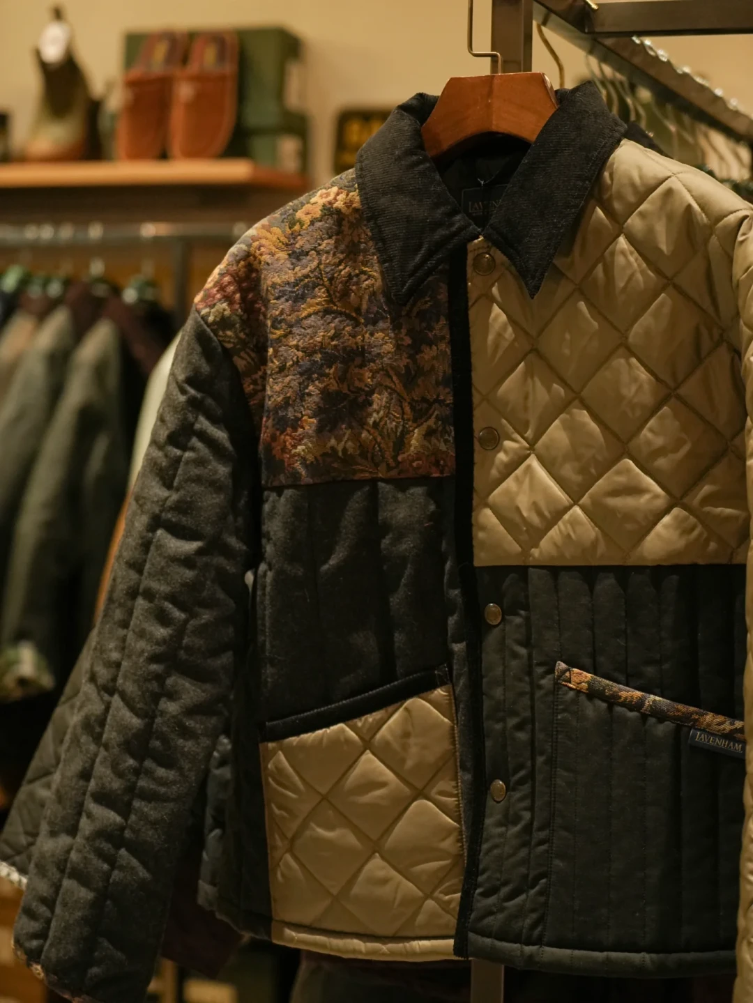 “巴恩风”先退流行了,绗缝夹克还在卖:从优衣库399元到Burberry的10800元,工艺差在哪