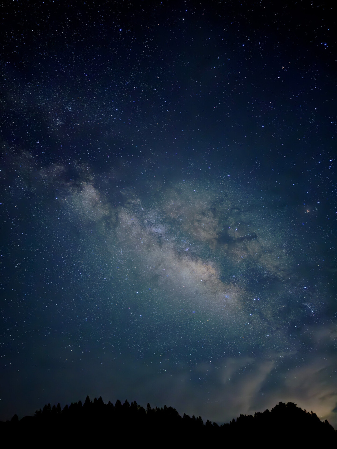 流星雨过去了,银河还在档期里:夏季拍星的最后一个月,先看月相再出门