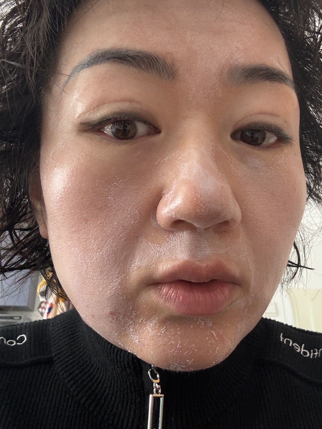 安热沙新品被骂“搓泥王”,却还有人说好用:翻完几十条真实反馈,我找到了天堂地狱的分界线