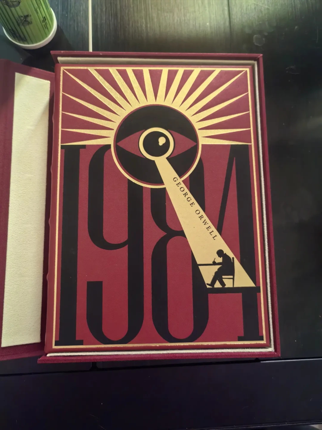 《1984》十几个译本扎堆，到底哪本值得买？对比完4个版本，我整理出这份避坑清单