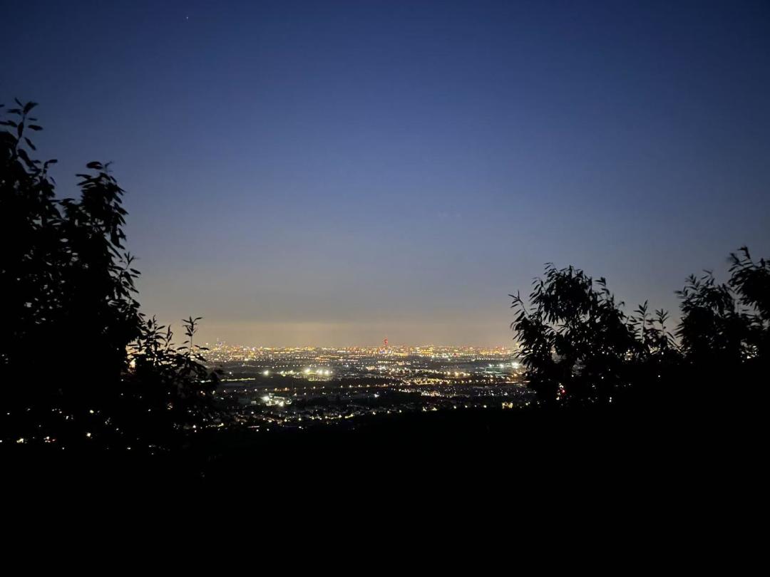 东灵山劝返了8000人，还是没拦住：“封山”争议背后，夜爬缺的是一个正规出口