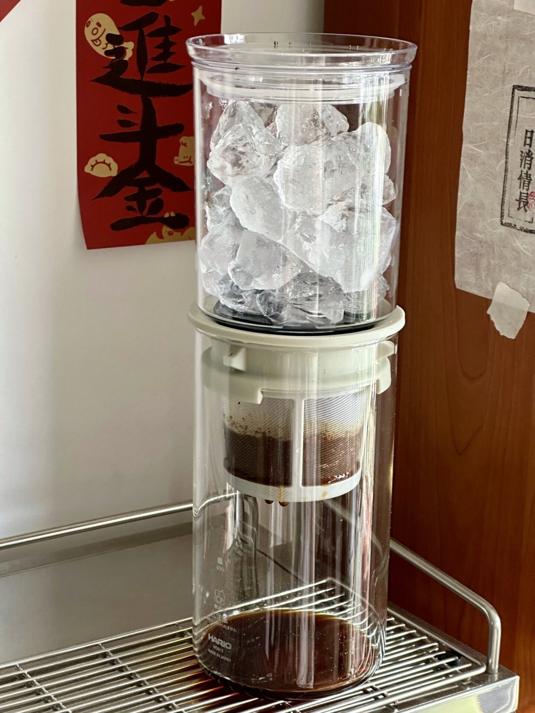 一杯冷萃30块，自制豆子成本不到3块：冷萃瓶、冰滴壶和0元邪修冰滴，4条路线的账我算清了