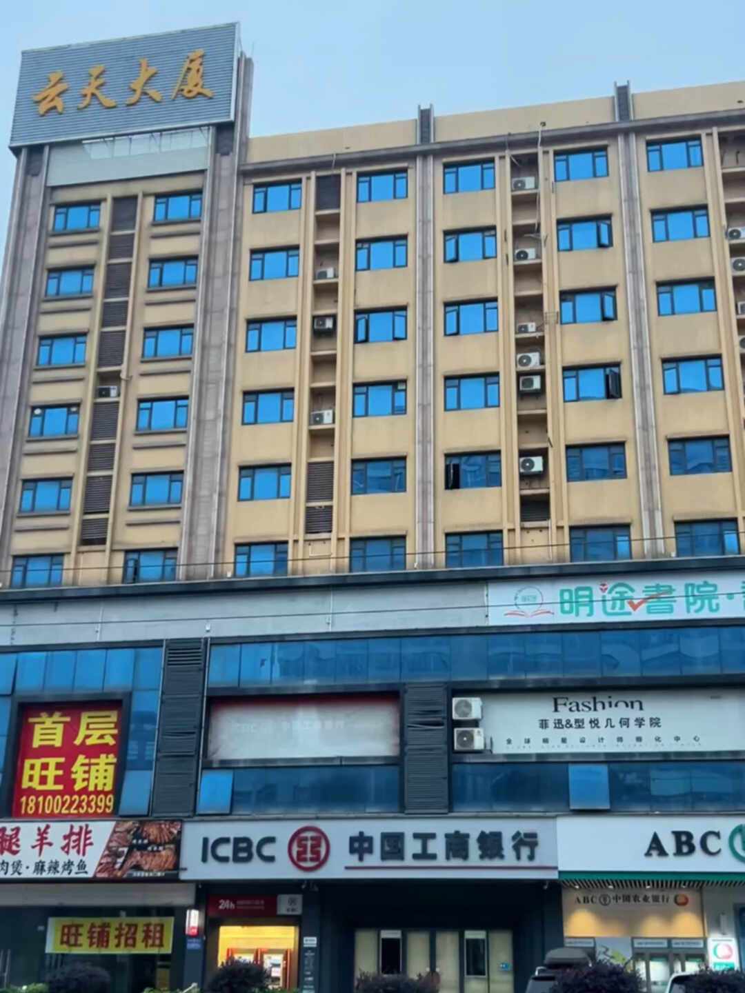 CCD跌到地摊价了？广州龙归鬼市30块一台的CCD是真的，但能不能带回家，看的不是你运气，是你兜里揣没揣电池